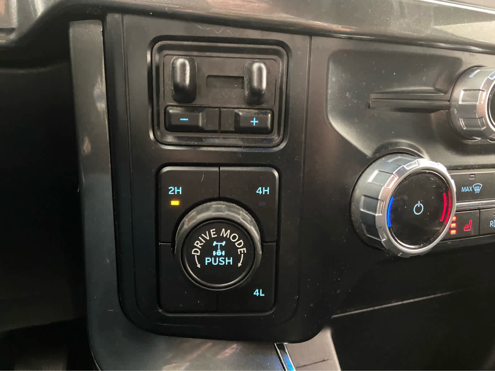 Used 2023 Ford F150 XLT w/ Equipment Group 302A High image 33