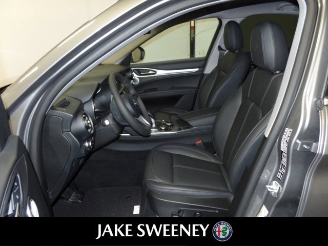 Used 2018 Alfa Romeo Stelvio Ti image 12