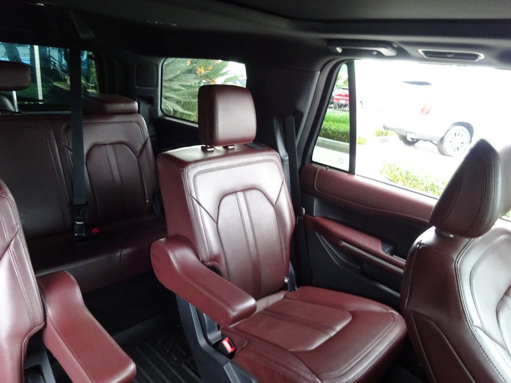 Used 2022 Ford Expedition Limited AWD/4WD image 16