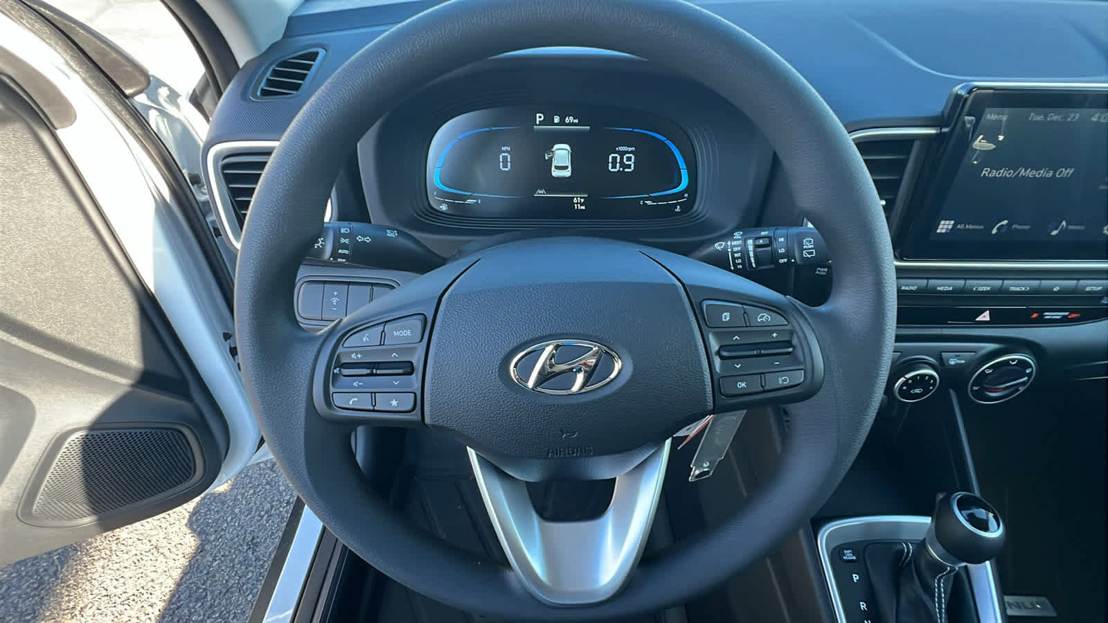 Certified 2026 Hyundai Venue SE FWD image 1