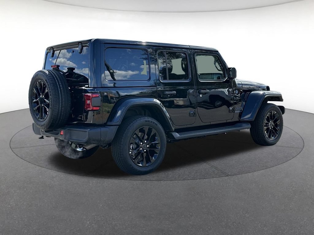 Certified 2025 Jeep Wrangler Unlimited Sahara AWD/4WD image 6