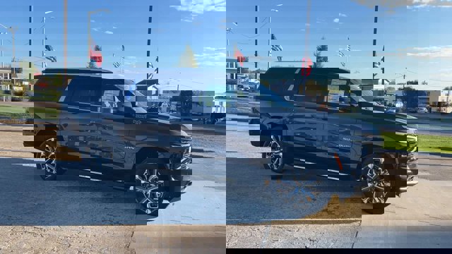 New 2026 Chevrolet Suburban High Country w/ Sun And Tow Package image 2