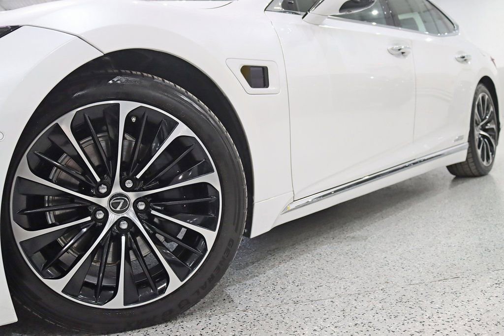 Used 2022 Lexus LS 500h AWD w/ Luxury Package image 4