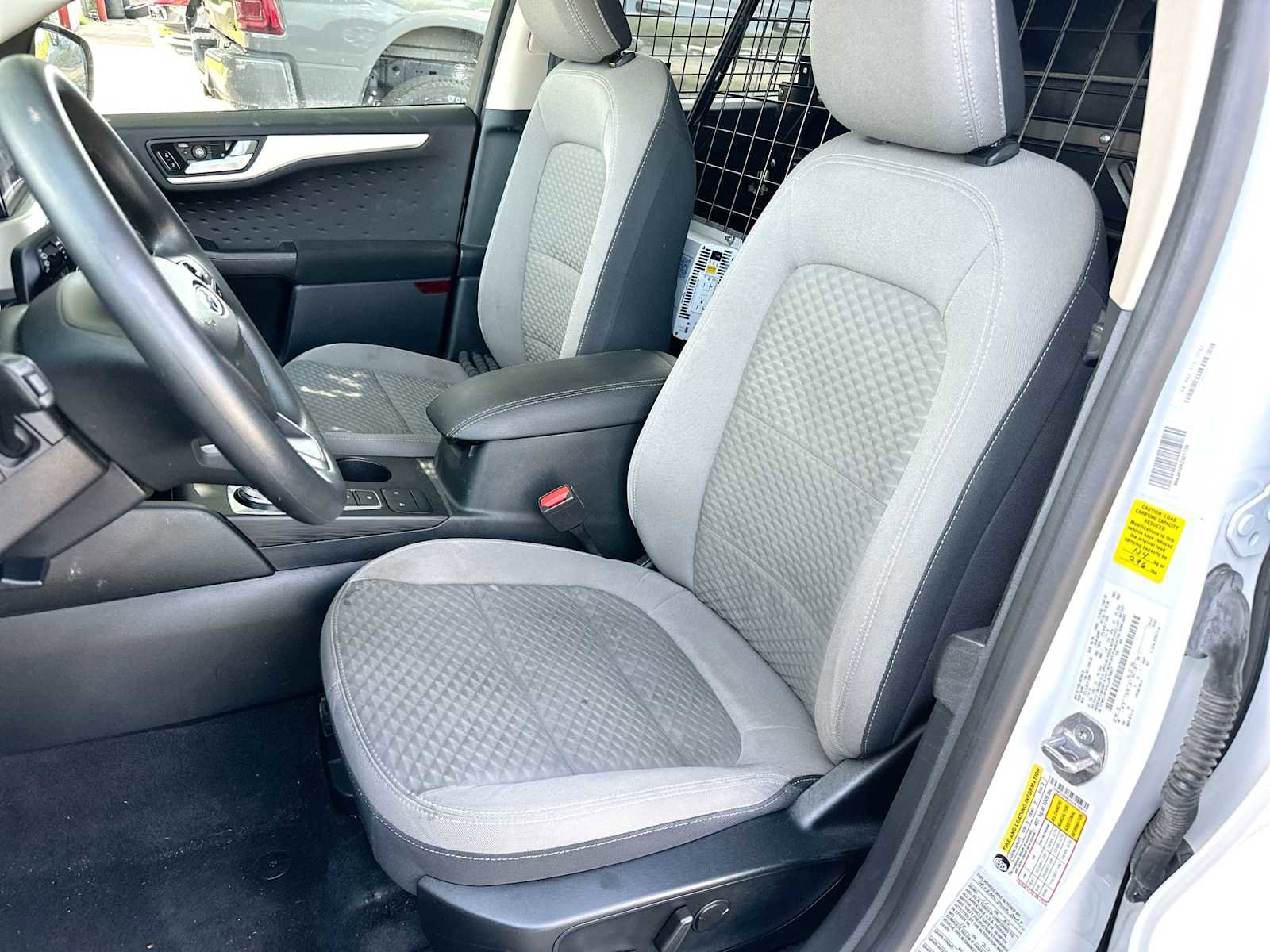 Used 2020 Ford Escape SE image 17