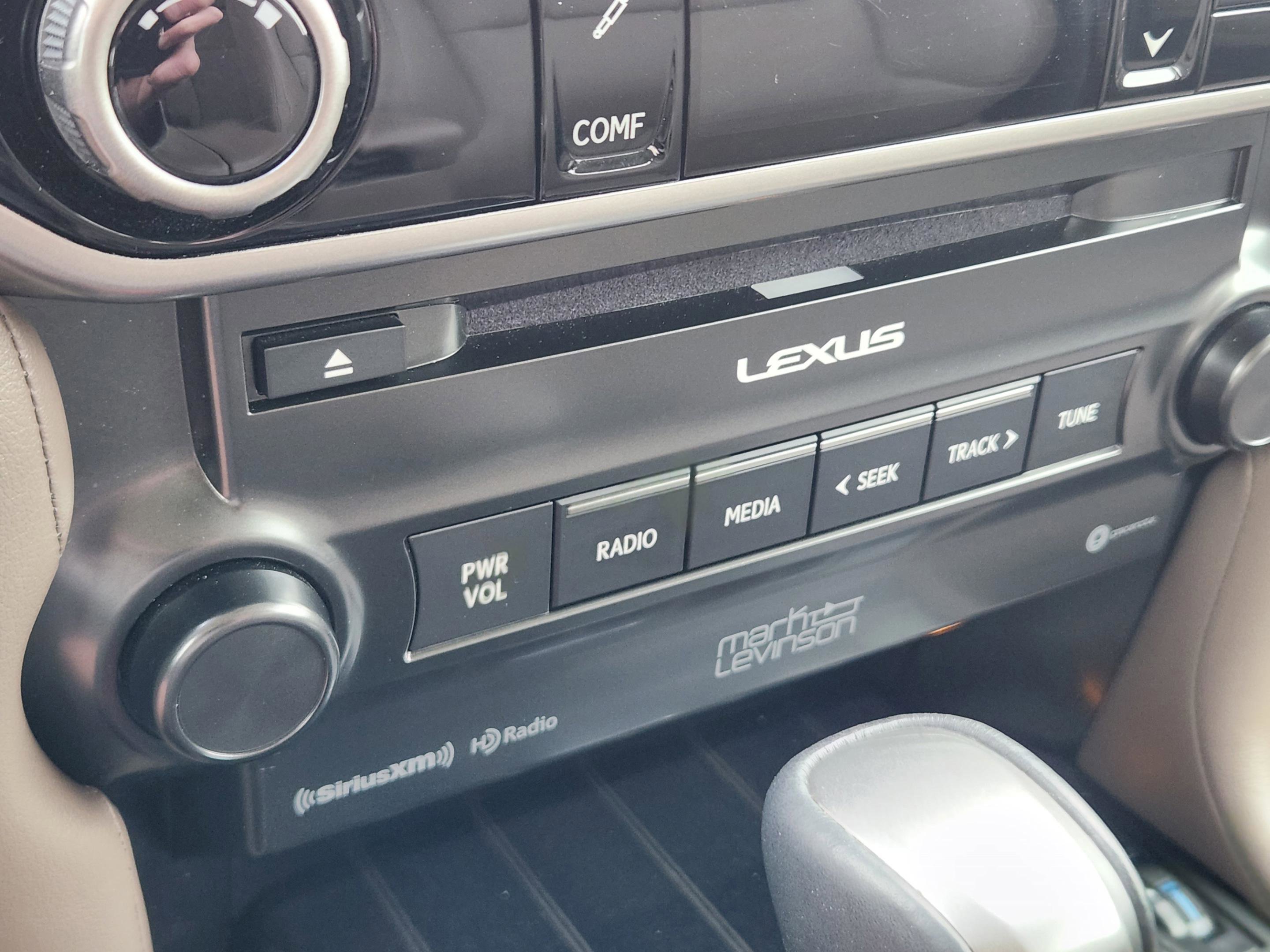 Used 2023 Lexus GX 460 Luxury w/ Sport Design Package image 15