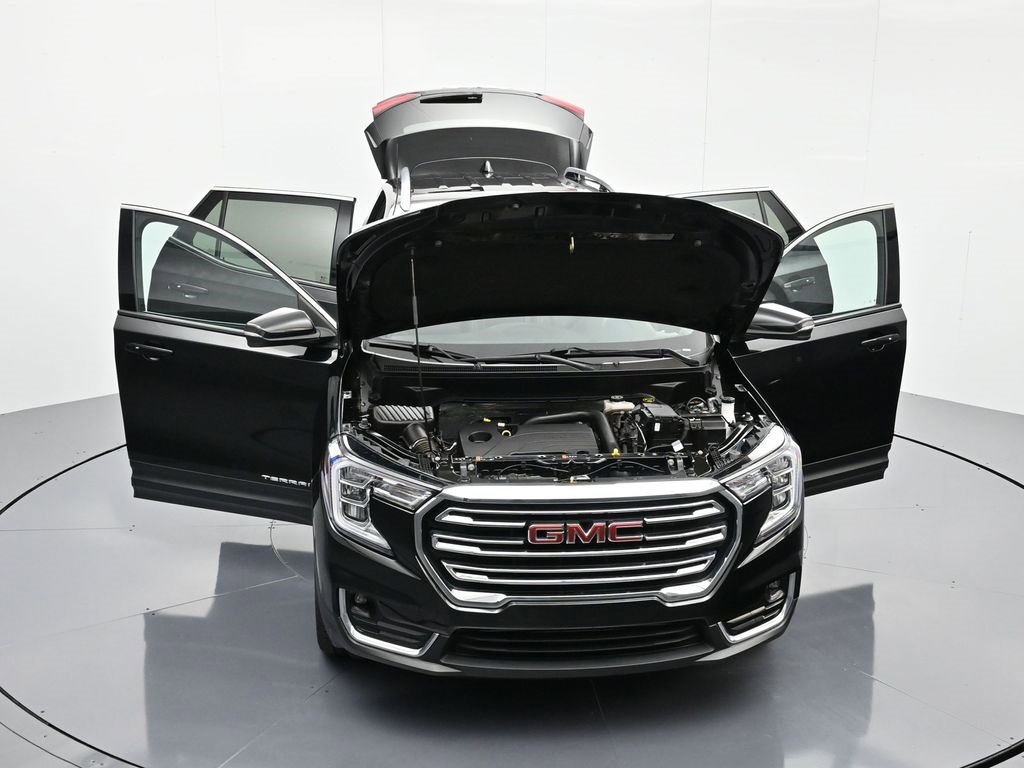 Used 2023 GMC Terrain SLT image 43