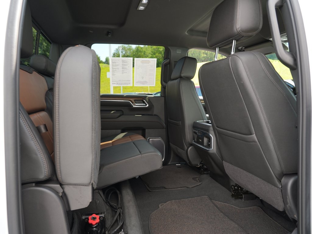 Certified 2024 Chevrolet Silverado 3500 High Country w/ LPO, Dark Essentials Package AWD/4WD image 29