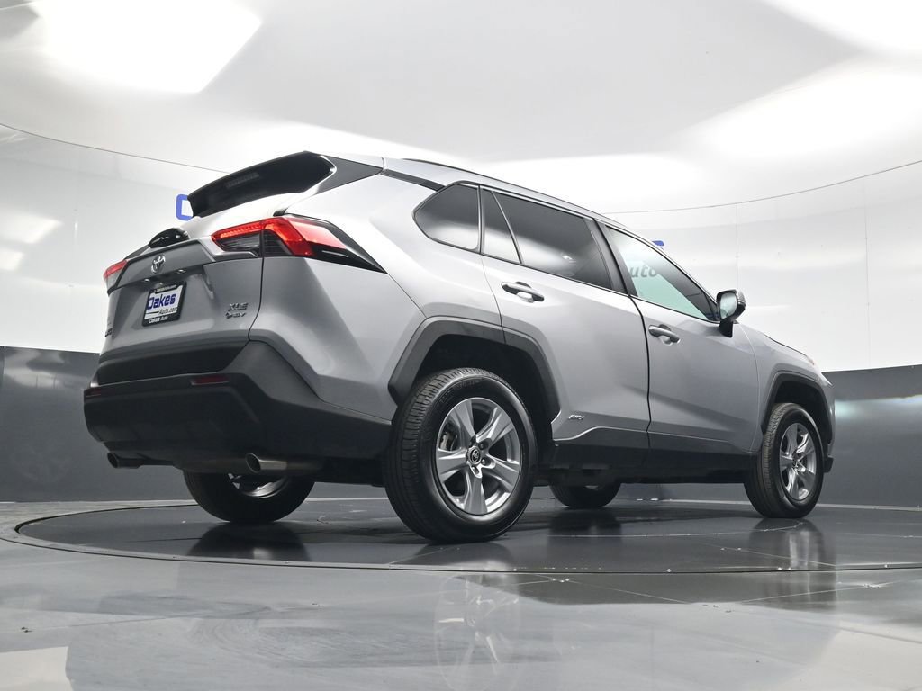 Used 2025 Toyota RAV4 XLE image 44