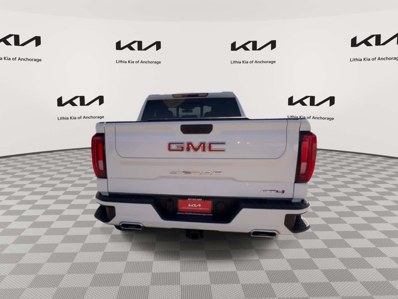 Used 2020 GMC Sierra 1500 AT4 w/ AT4 Preferred Package AWD/4WD image 8