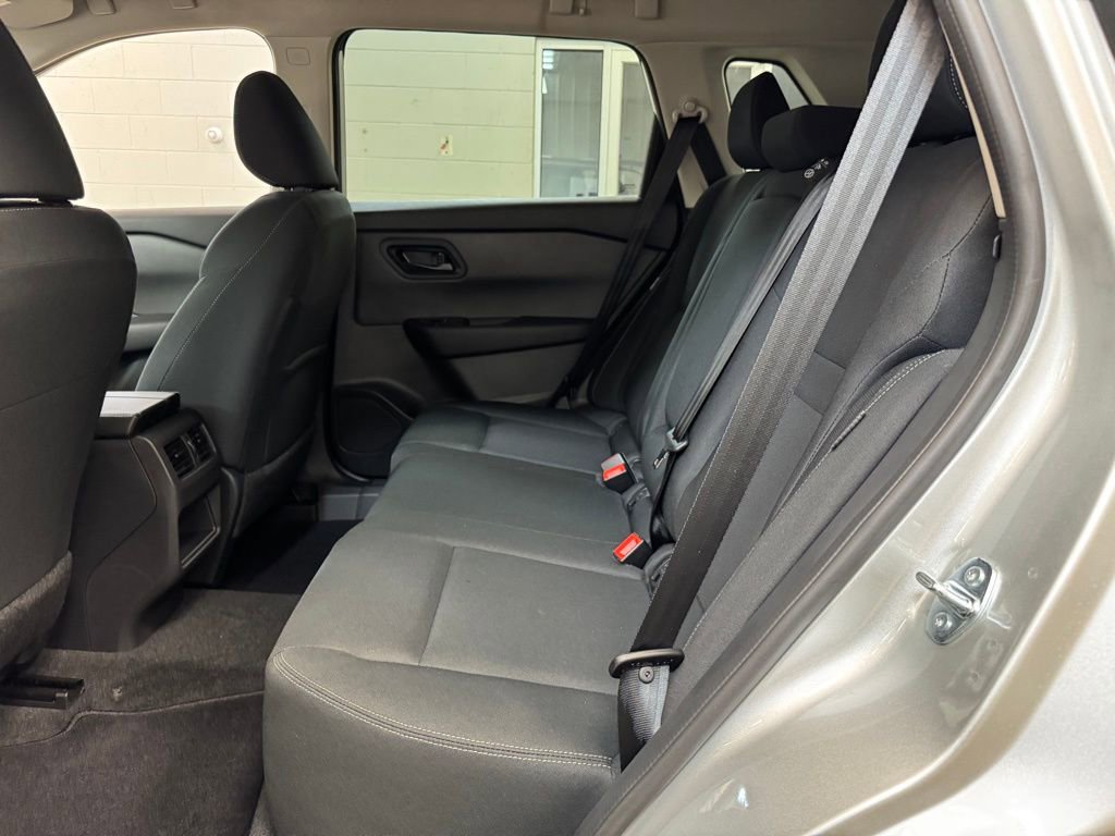 Certified 2025 Nissan Rogue S AWD/4WD image 15