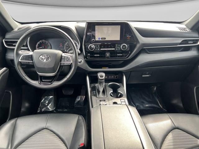 Used 2023 Toyota Highlander XSE image 14