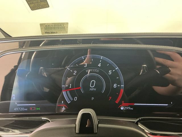Used 2023 Cadillac Escalade ESV V w/ LPO, Floor Liner Package AWD/4WD image 18