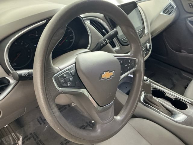Used 2020 Chevrolet Malibu LT FWD image 35