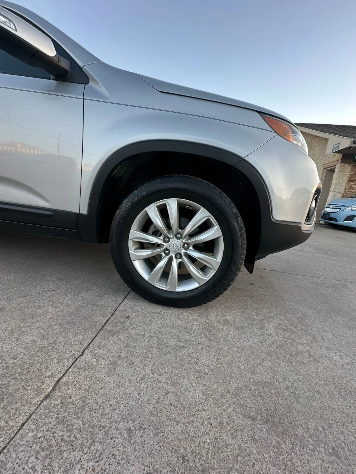 Used 2011 Kia Sorento LX w/ Convenience Pkg FWD image 14