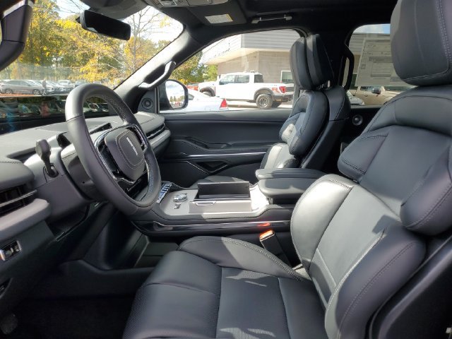 New 2027 Lincoln Navigator Reserve w/ Jet Appearance Package AWD/4WD image 8
