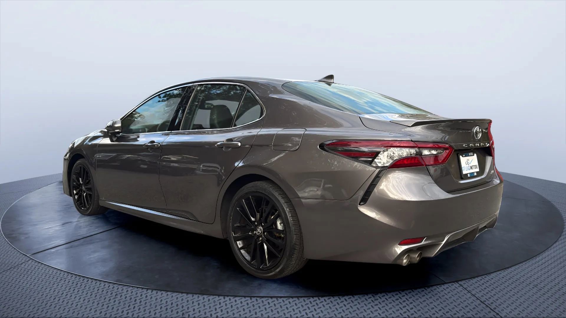 Used 2024 Toyota Camry XSE image 3