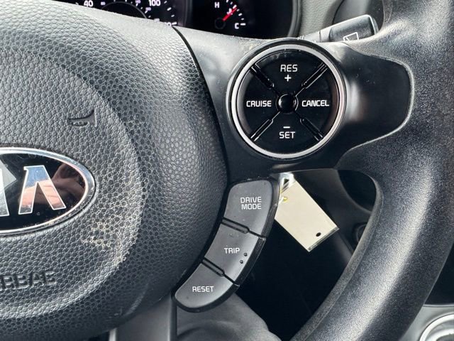 Used 2017 Kia Soul + image 16