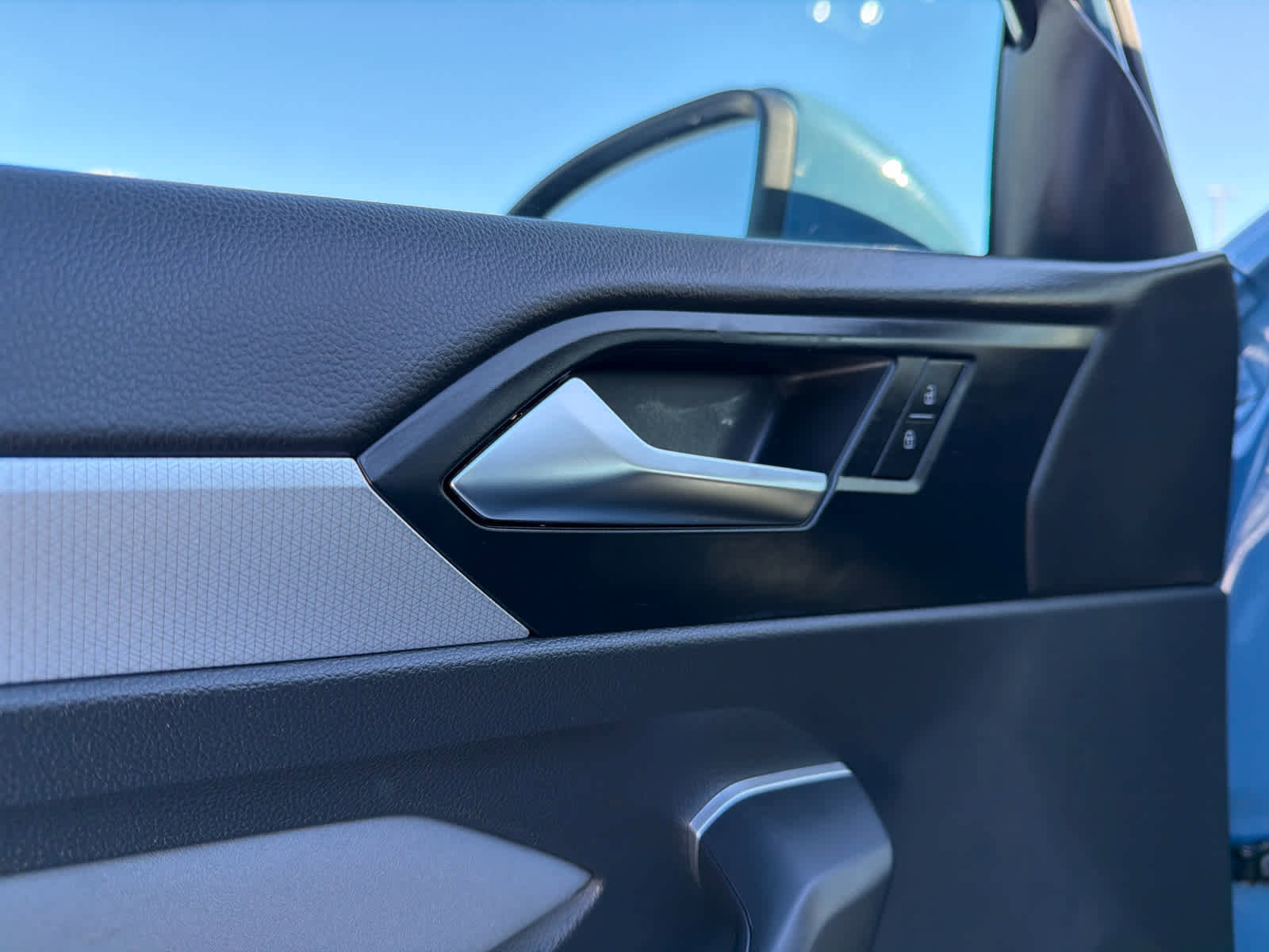 Certified 2025 Volkswagen Jetta SE image 14