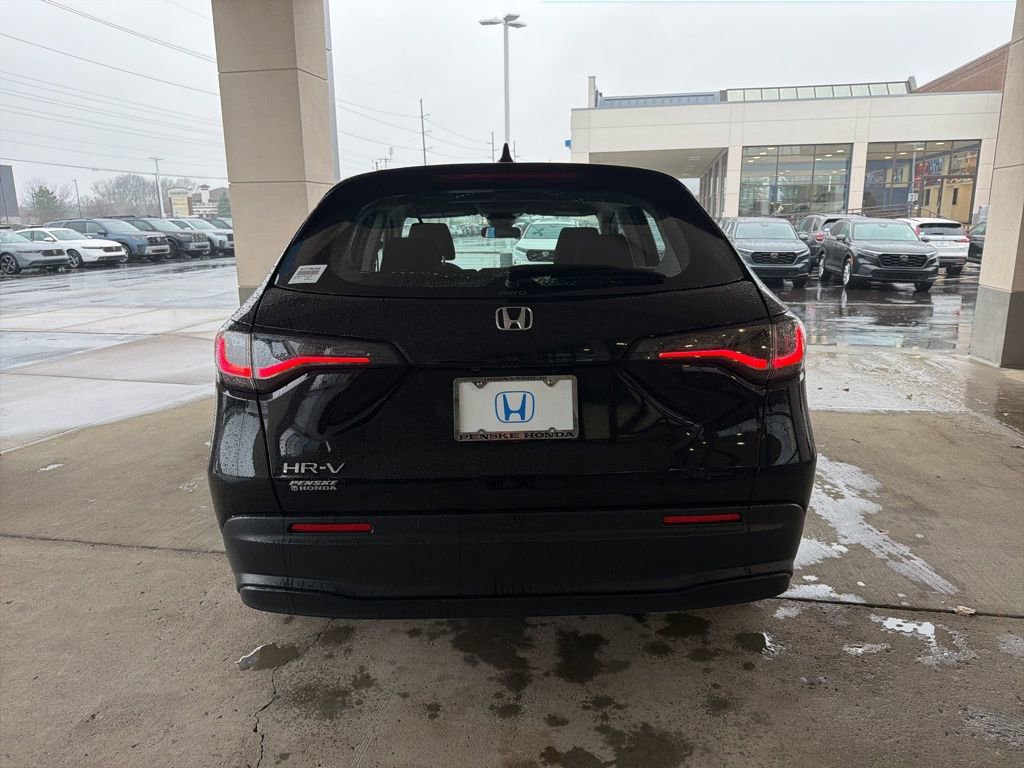 Certified 2024 Honda HR-V LX image 4