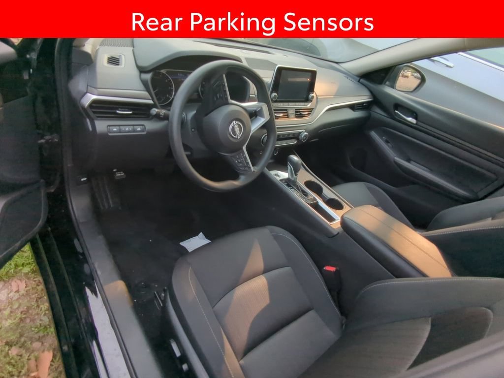 Used 2025 Nissan Altima 2.5 SV FWD image 6
