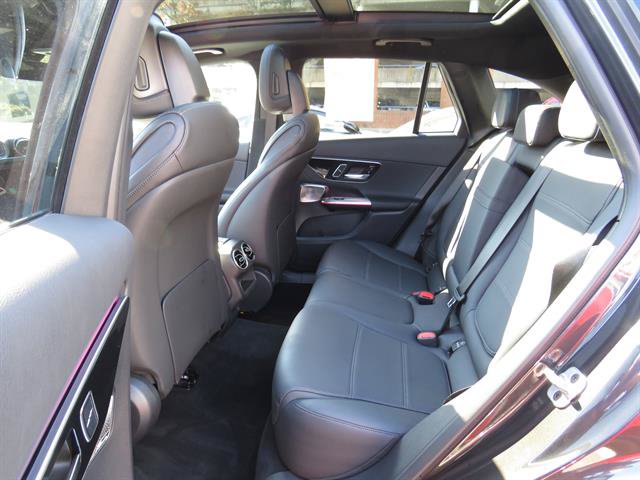 Used 2026 Mercedes-Benz GLC 300 4MATIC image 21