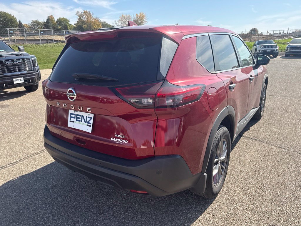 Used 2021 Nissan Rogue S AWD/4WD image 7