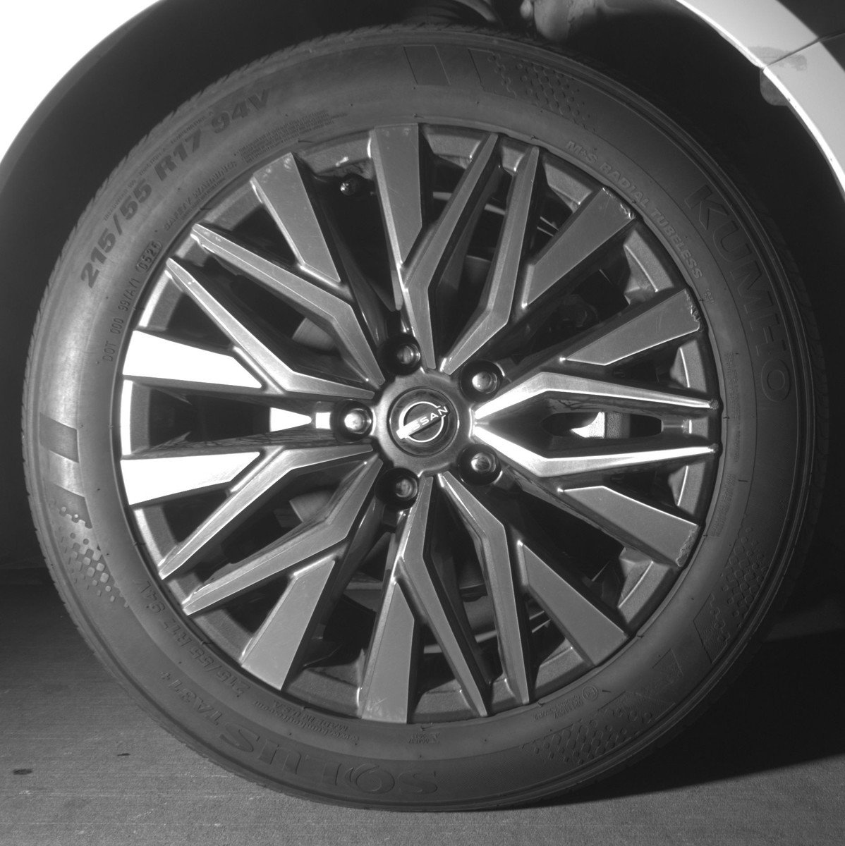 Used 2025 Nissan Altima 2.5 SV image 13