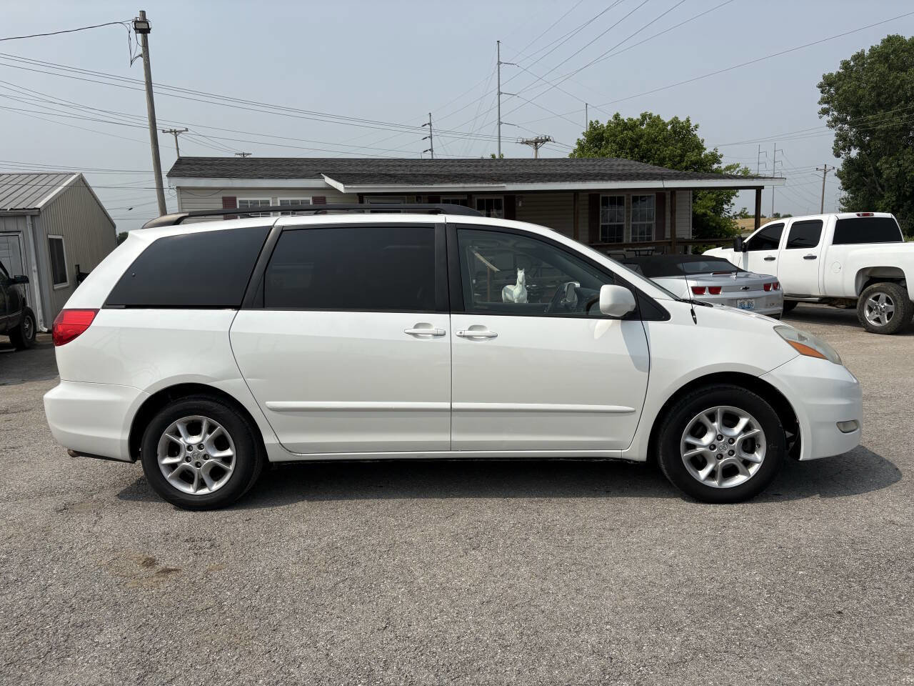 Used 2010 Toyota Sienna image 9