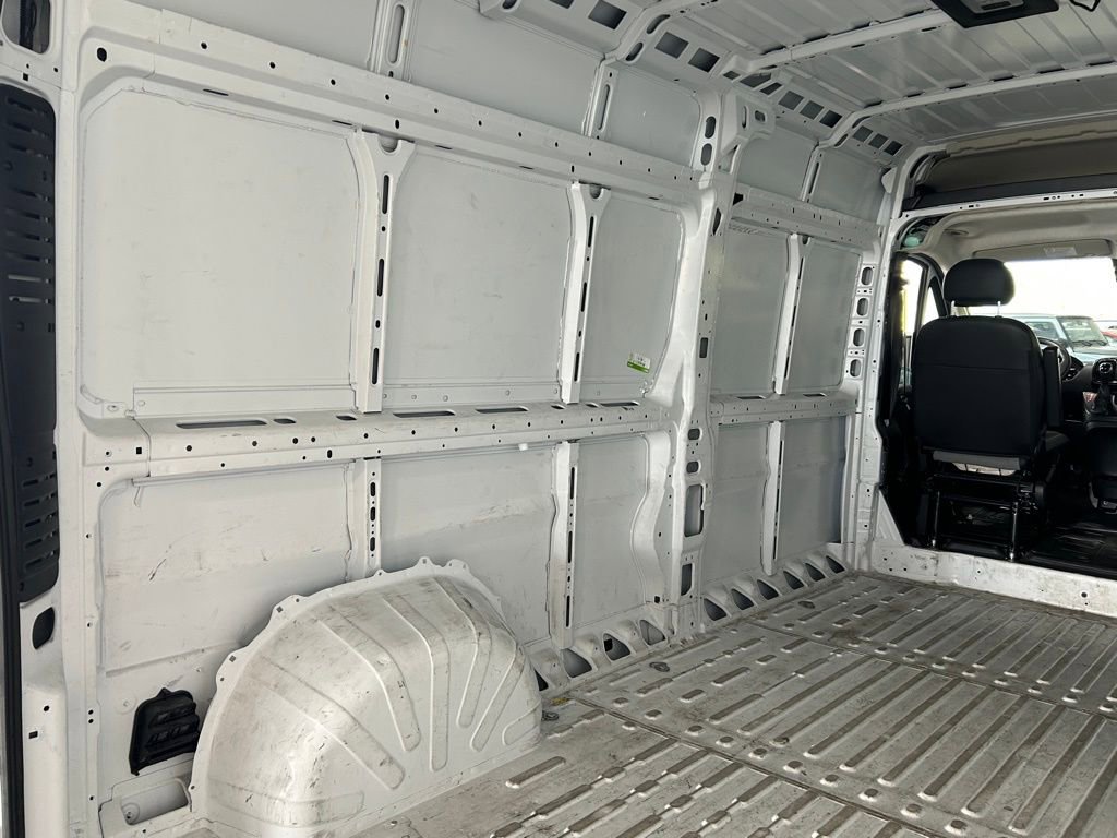 Used 2025 RAM ProMaster 2500 w/ Convenience Group image 38