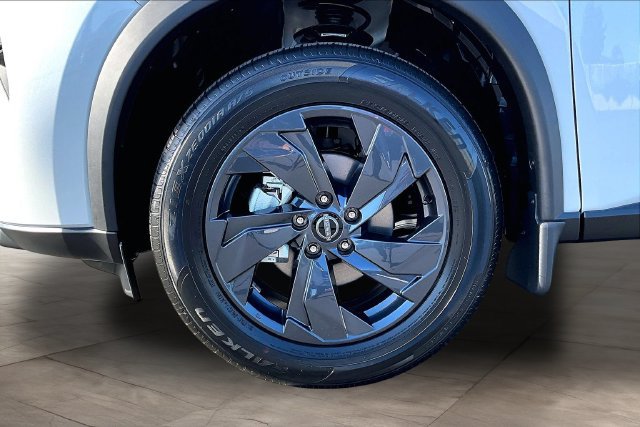New 2026 Nissan Rogue SV FWD image 12