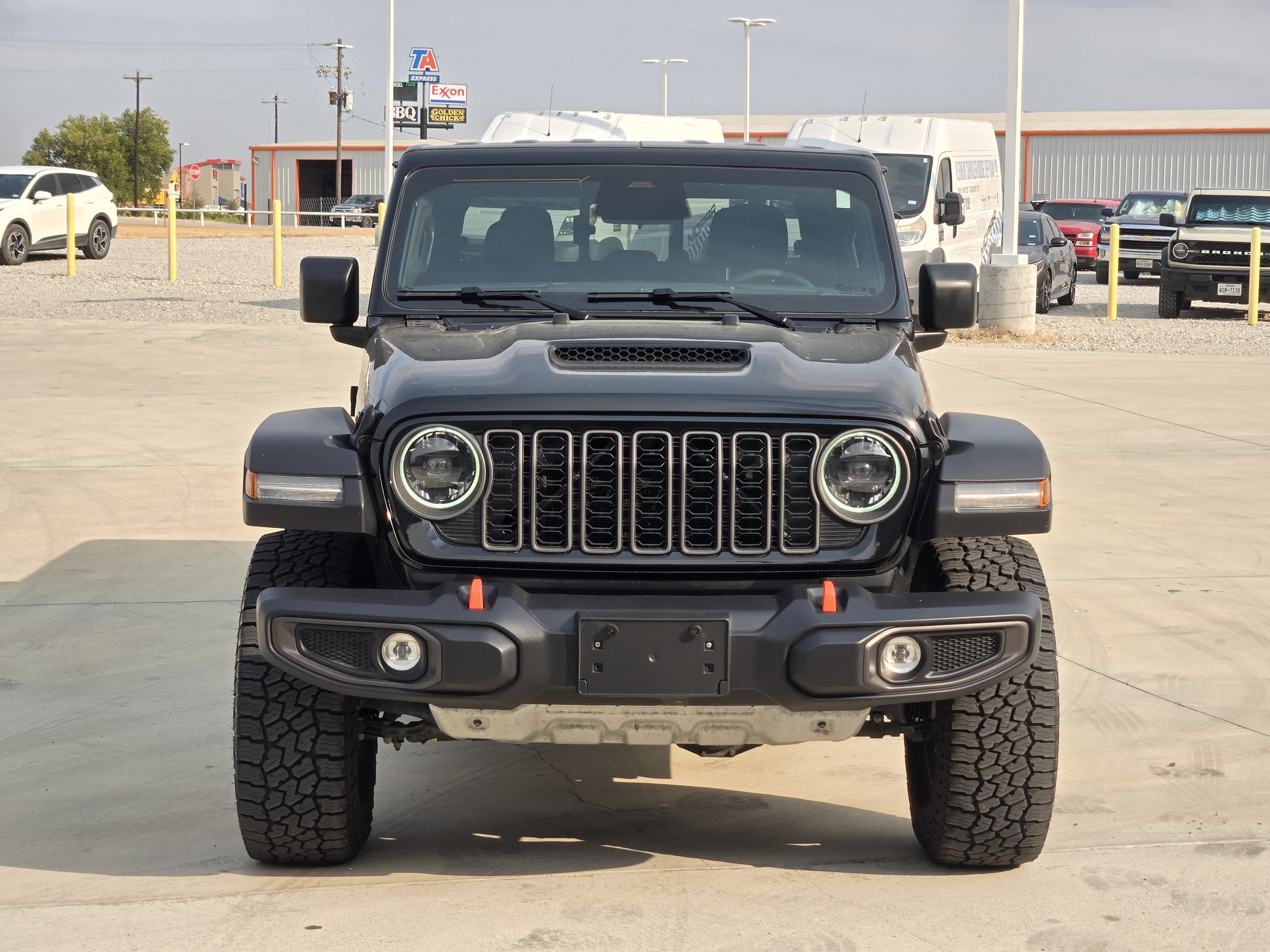 Certified 2026 Jeep Gladiator Mojave AWD/4WD image 3