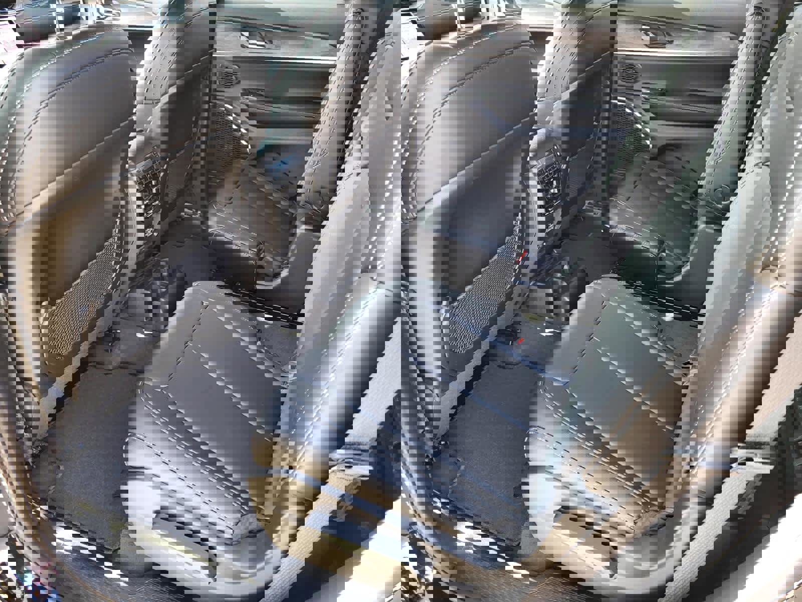 New 2025 Jeep Grand Cherokee L Limited w/ Black Appearance Package image 13