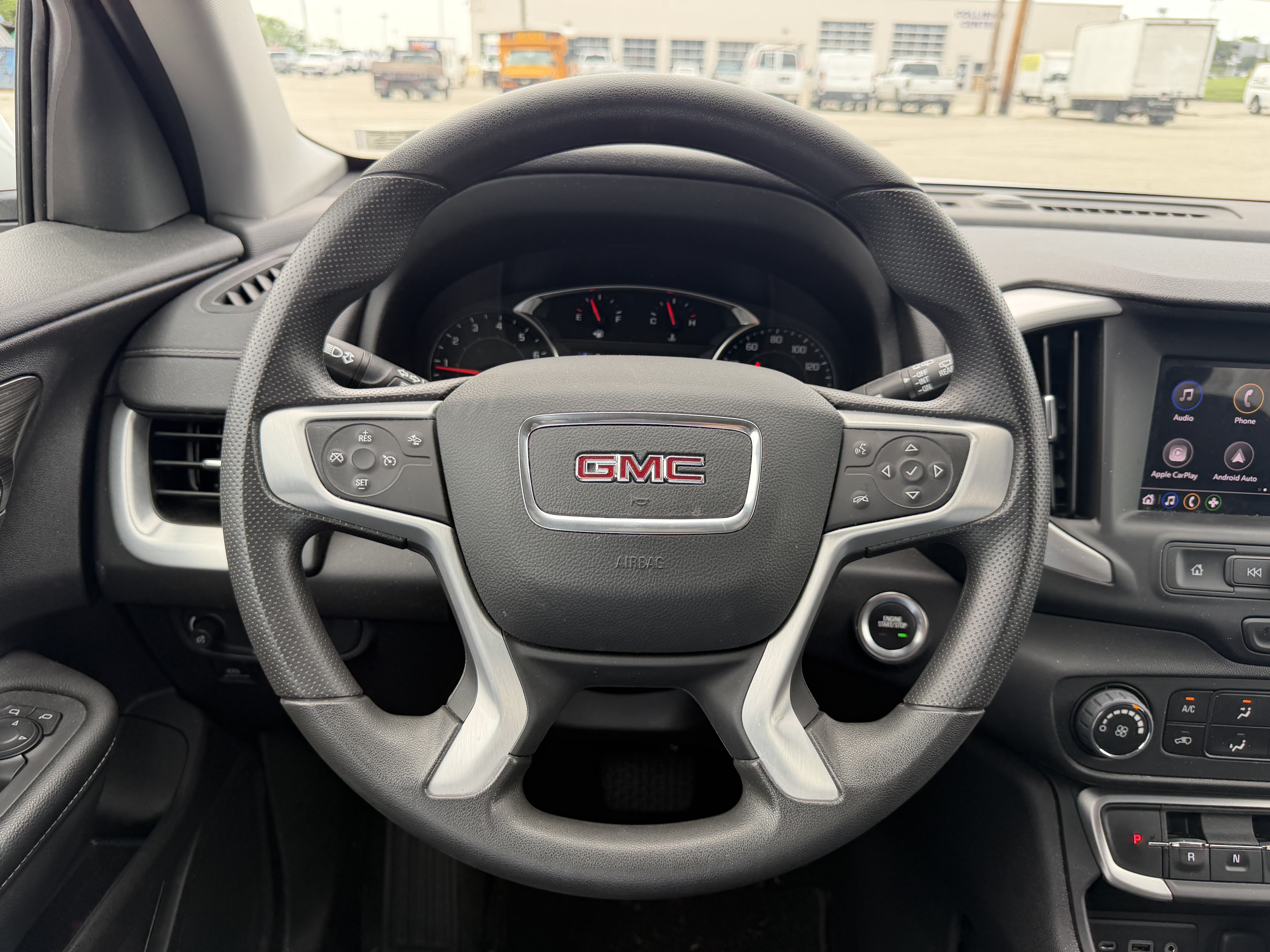 Used 2024 GMC Terrain SLE FWD image 15