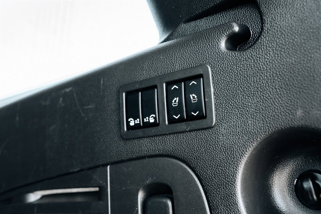 Used 2015 Chevrolet Suburban LTZ AWD/4WD image 52