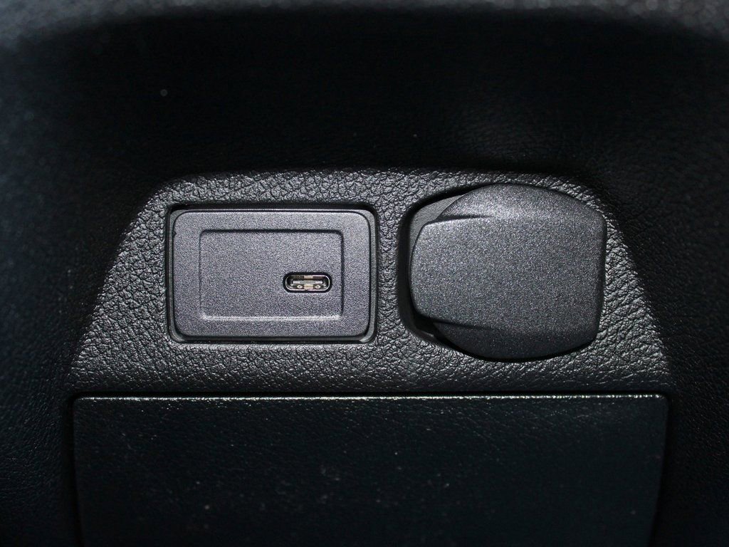 Used 2026 Mercedes-Benz Sprinter 144 Cargo image 20