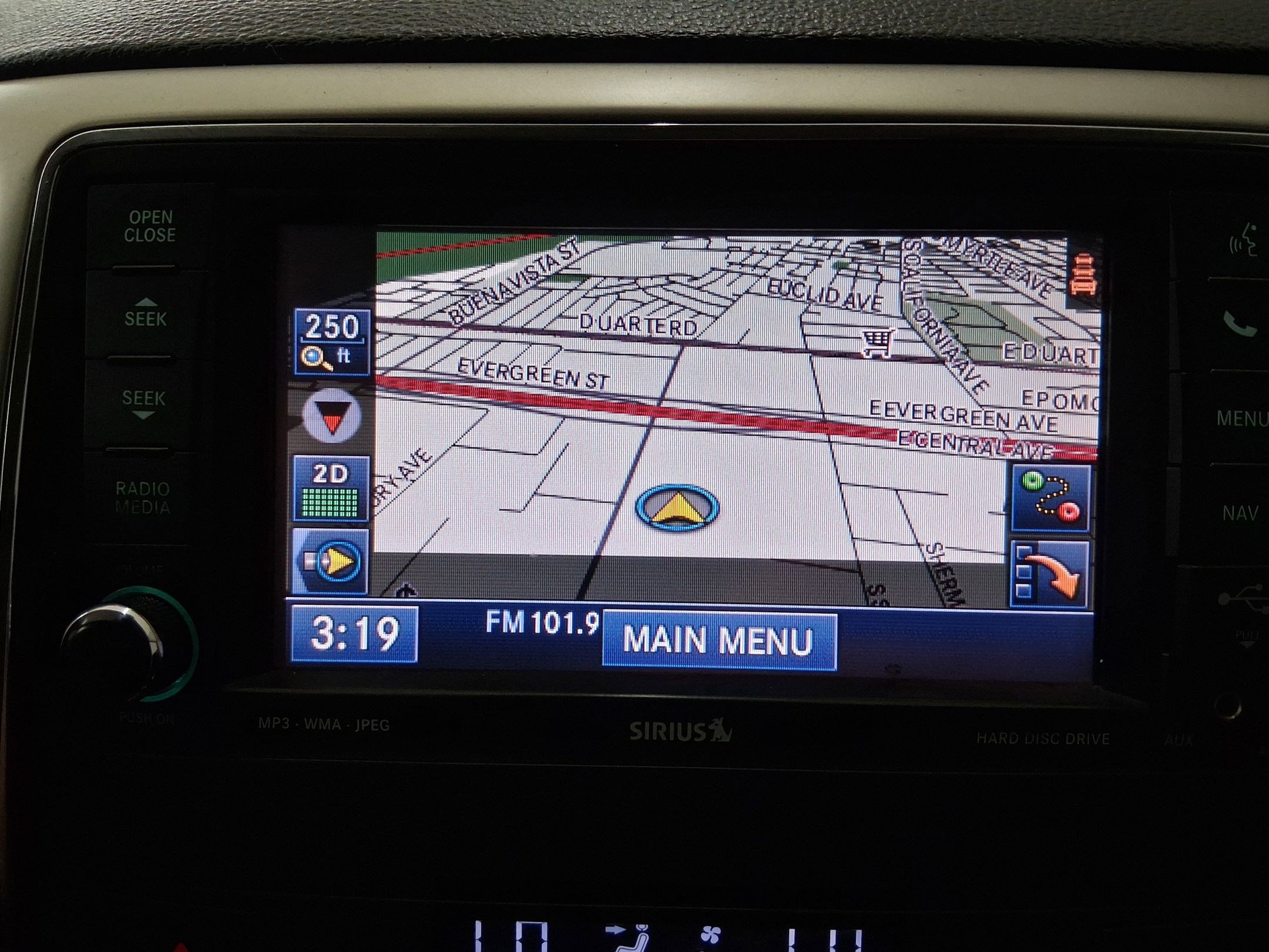 Used 2011 Jeep Grand Cherokee Limited RWD image 28