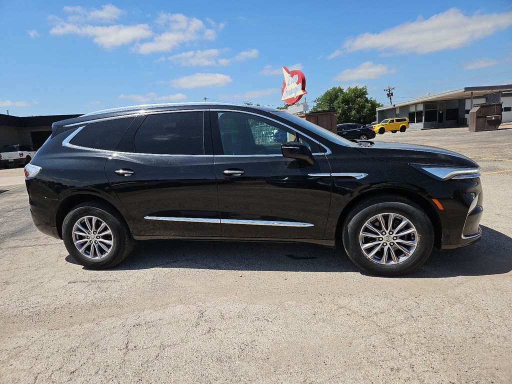 Used 2024 Buick Enclave Premium FWD image 12