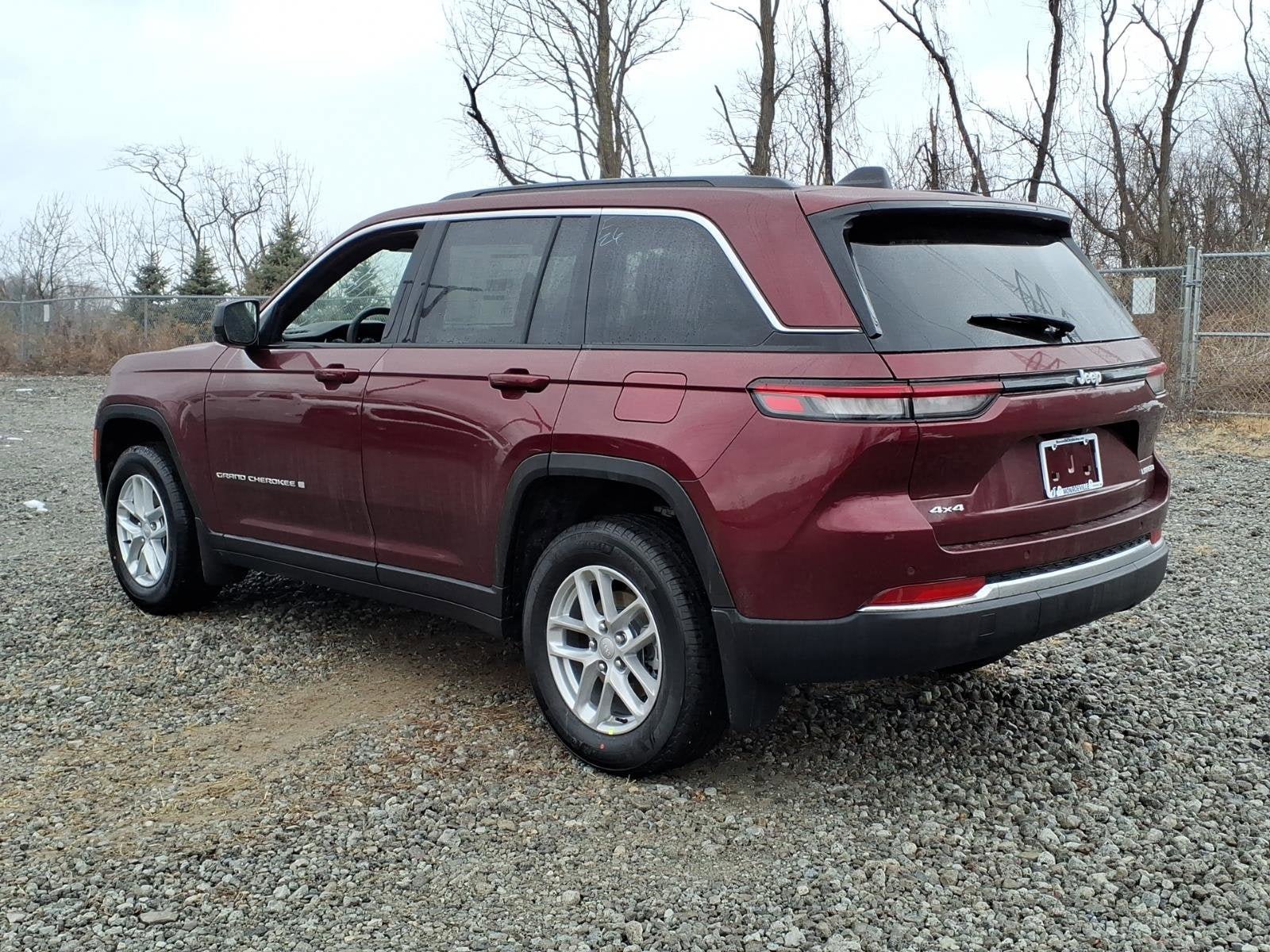 New 2026 Jeep Grand Cherokee Laredo X AWD/4WD image 3