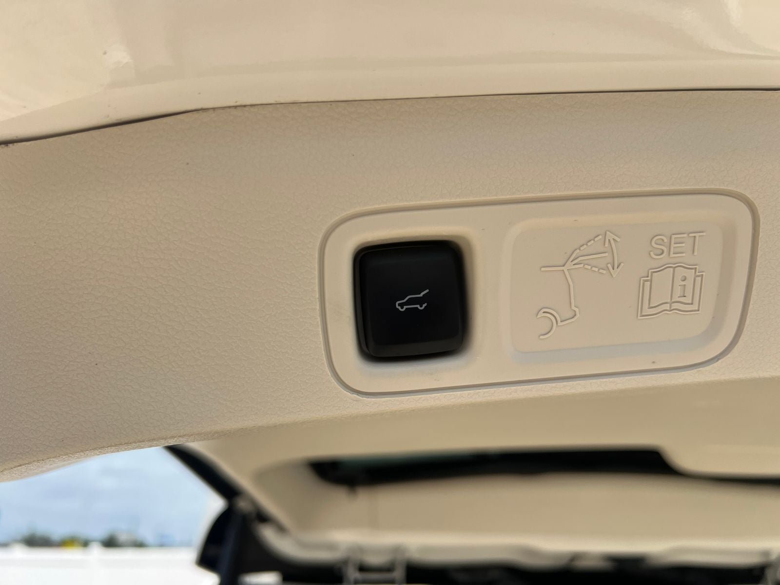 Used 2024 Lincoln Navigator Black Label AWD/4WD image 14