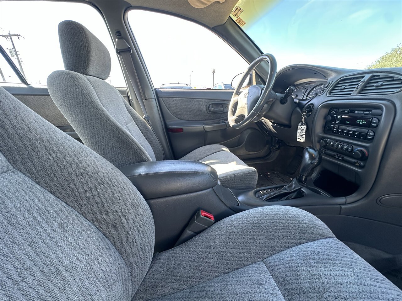 Used 1999 Oldsmobile Intrigue GX FWD image 9