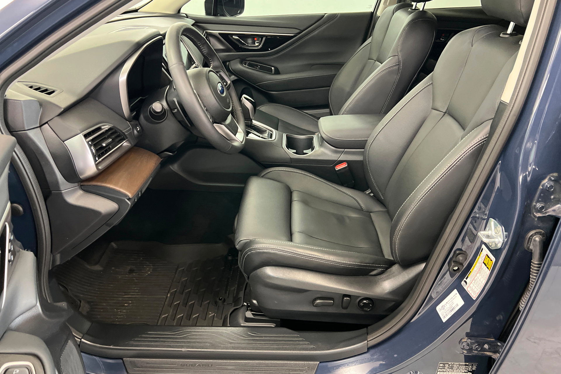 Used 2025 Subaru Outback Touring XT AWD/4WD image 18