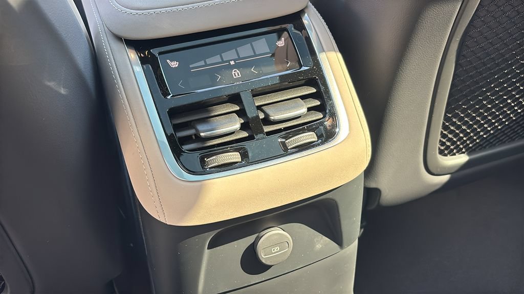 New 2026 Volvo XC90 T8 Ultra AWD/4WD image 9