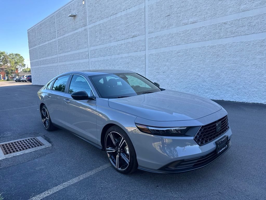 Certified 2025 Honda Accord Sport image 2