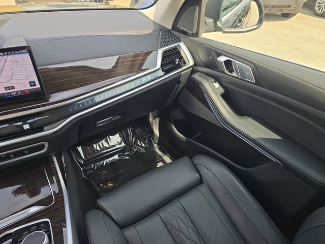 Used 2026 BMW X7 xDrive40i image 11
