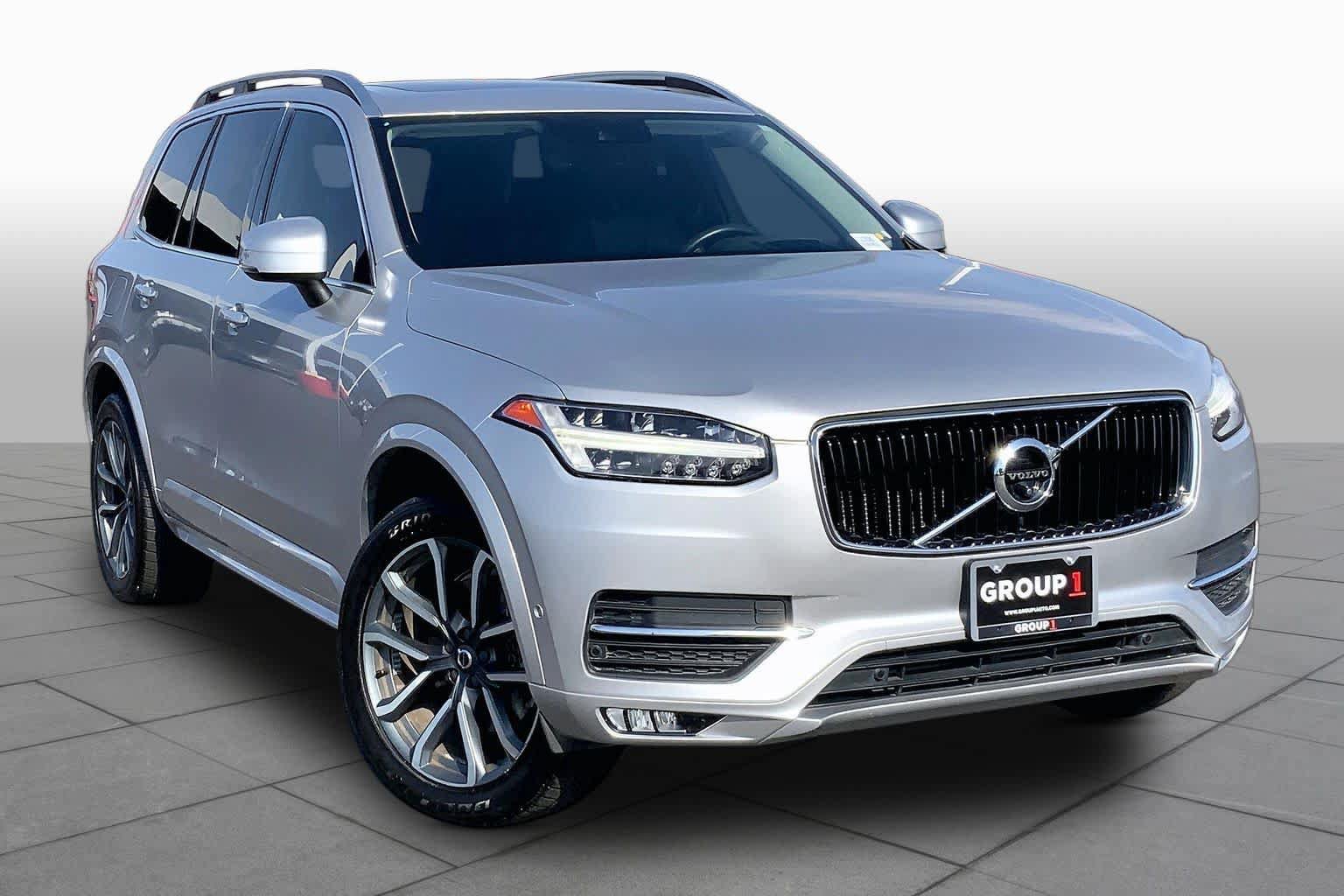 Used 2018 Volvo XC90 T5 Momentum w/ Convenience Package AWD/4WD image 3
