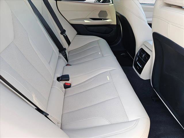Used 2025 BMW i4 eDrive40 image 19