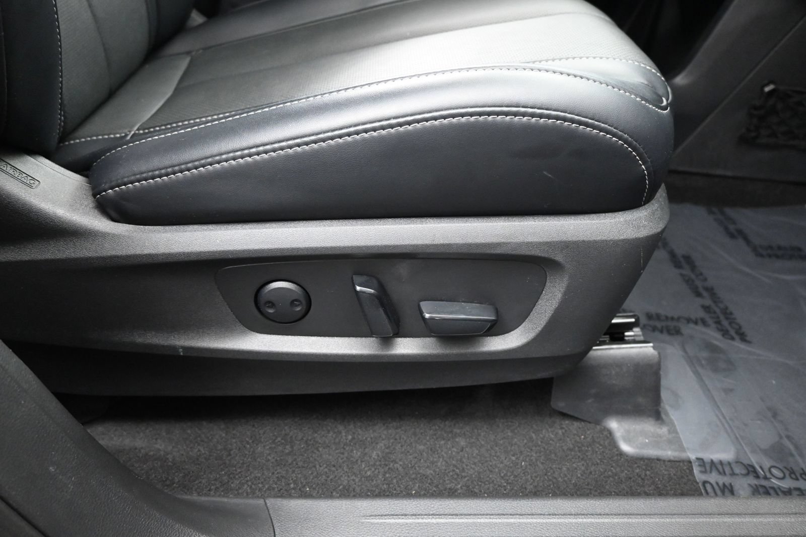 Used 2023 INFINITI QX60 Luxe w/ Cargo Package FWD image 16
