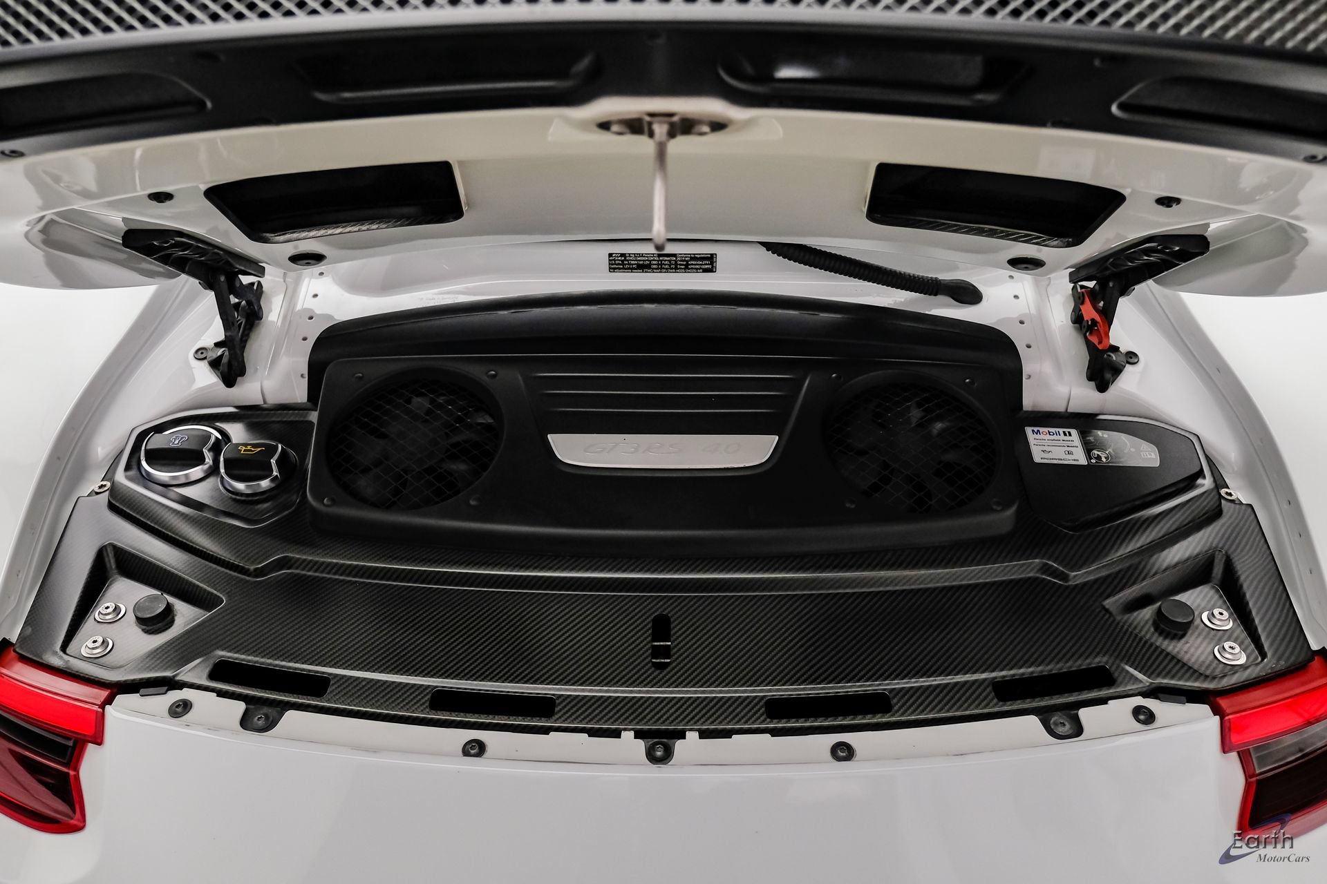 Used 2019 Porsche 911 GT3 RS RWD image 3