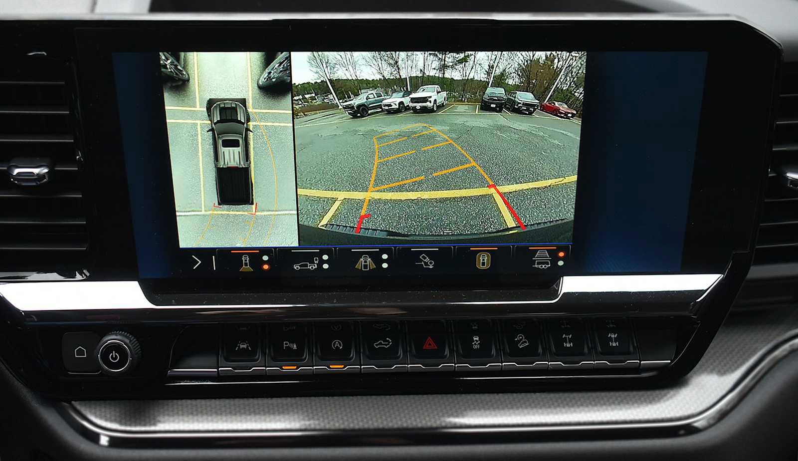 Used 2025 Chevrolet Silverado 1500 ZR2 w/ Technology Package image 17