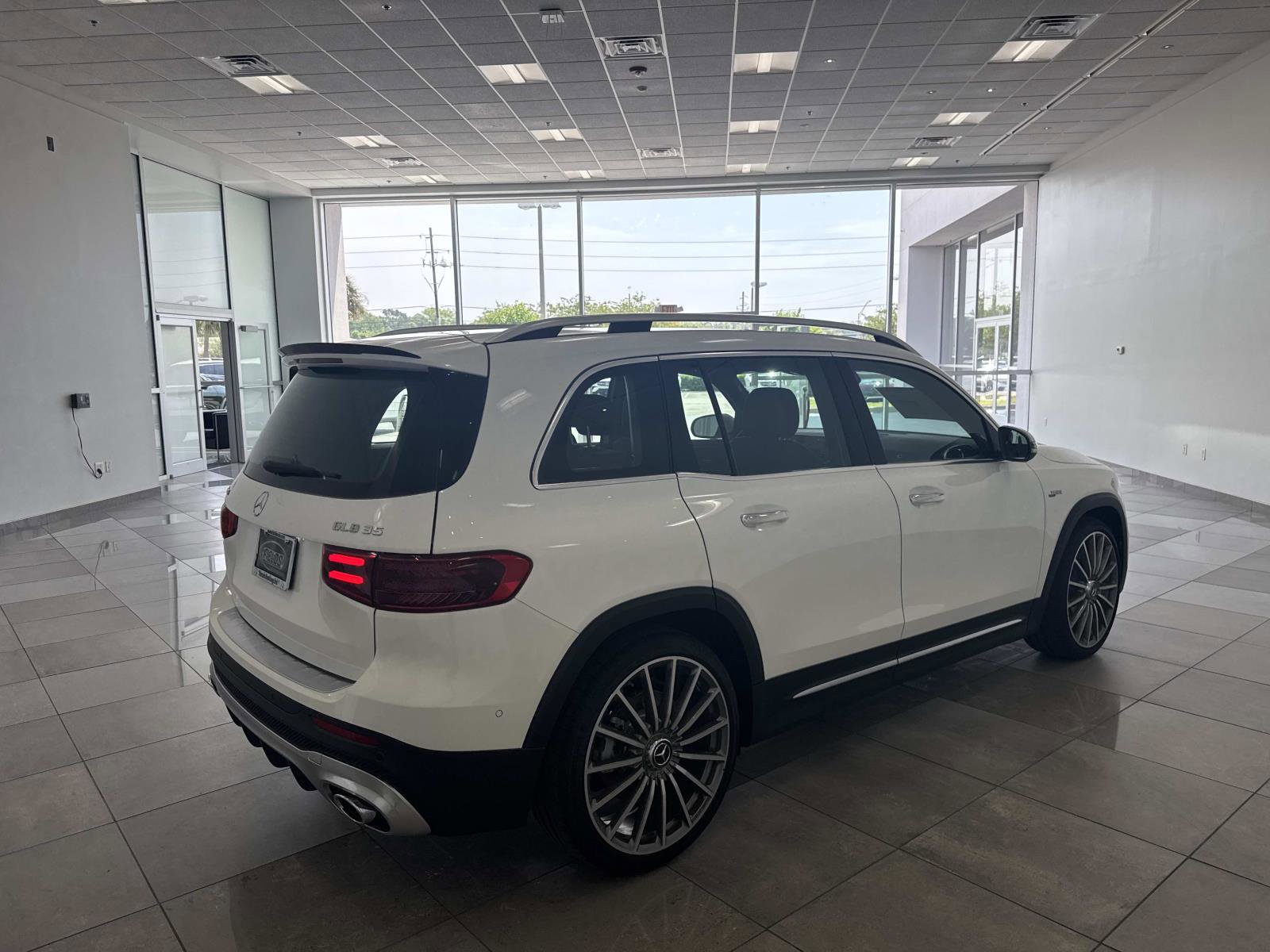 New 2026 Mercedes-Benz GLB 35 AMG 4MATIC image 5